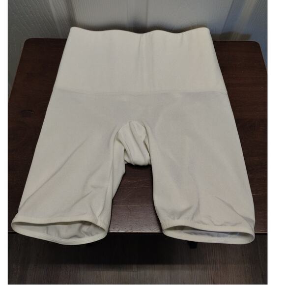 Nancy Ganz Size Large Bodyslimmers Shapewear Shorts Cream Tummy Control - Picture 1 of 9